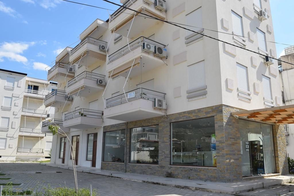 Sea Apartments Himare Exterior foto